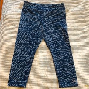 LL Bean capri leggings